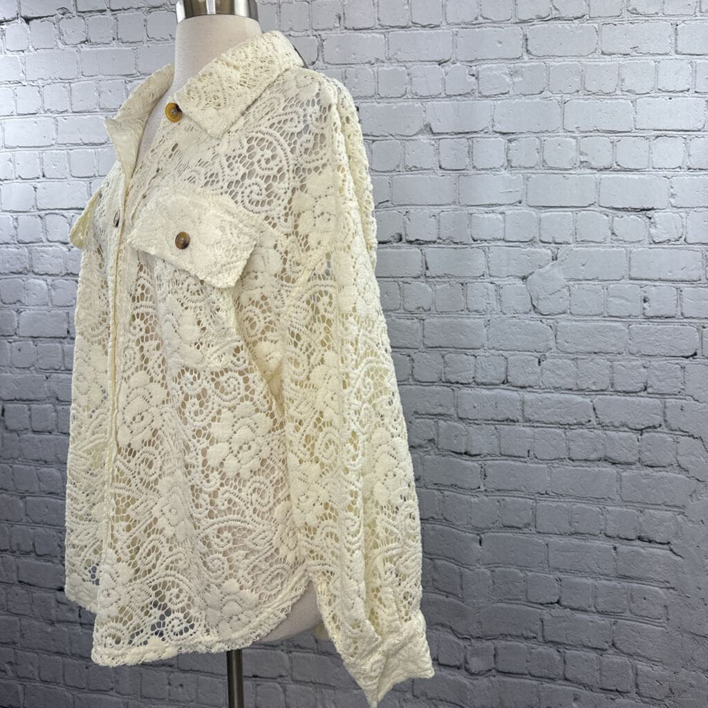 NWT Lacey Floral Shacket