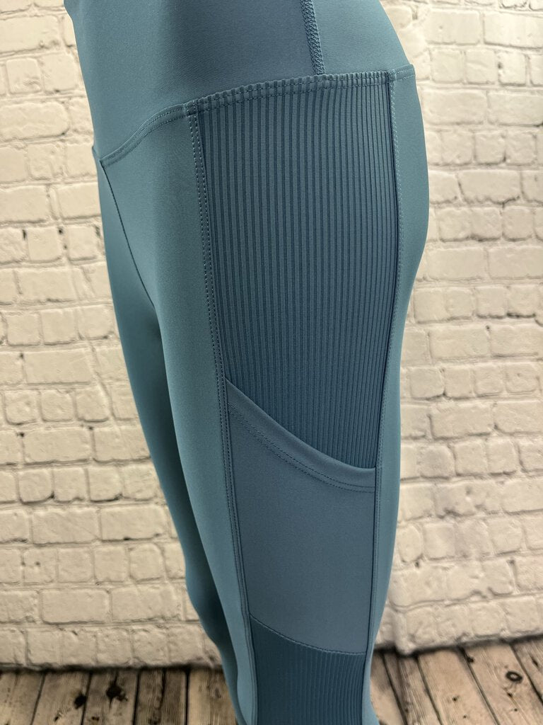 NWT Show Up Pocket Leggings