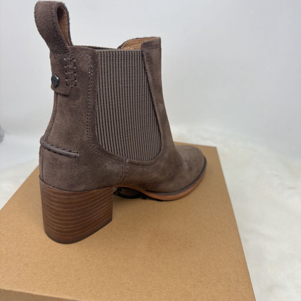 UGG Faye Boot