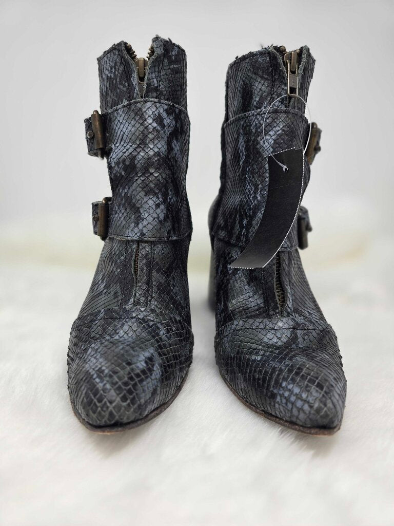 Heeled Two Buckle Boots Snake Skin Print
