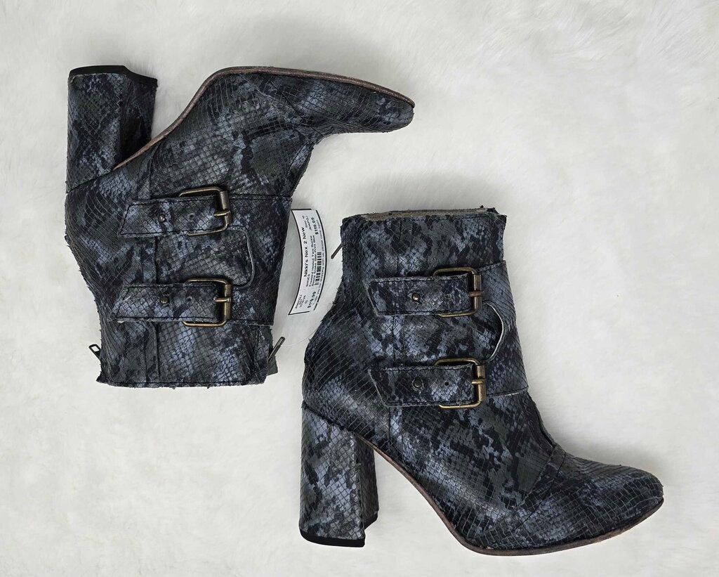 Heeled Two Buckle Boots Snake Skin Print