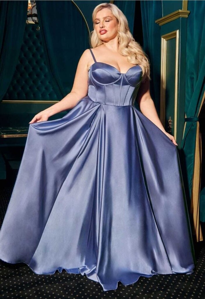 Sweetheart neckline, gathered waistline gown