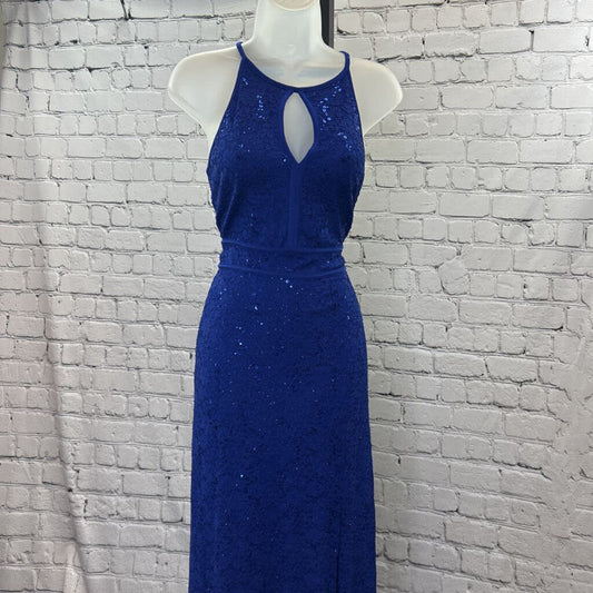 NWT Maxi Sequin Keyhole Halter