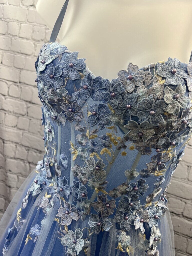 Edith's Light Blue Floral Applique PROM Dress Size M?