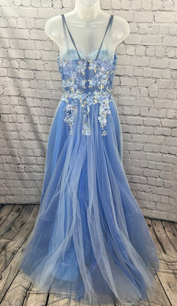 Edith's Light Blue Floral Applique PROM Dress Size M?