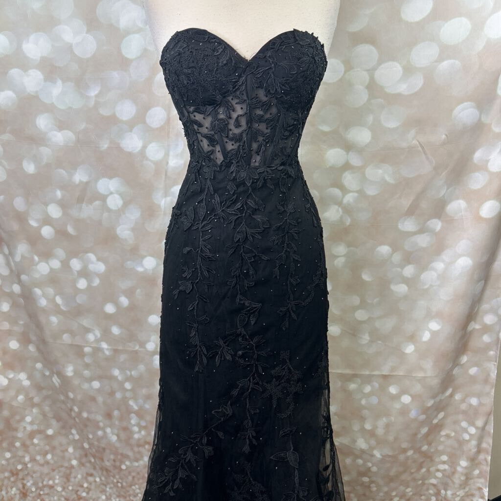 NWT A-Line Sweetheart Neckline Dress