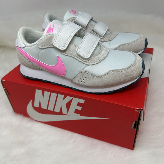 NWT MD Valiant Sneakers