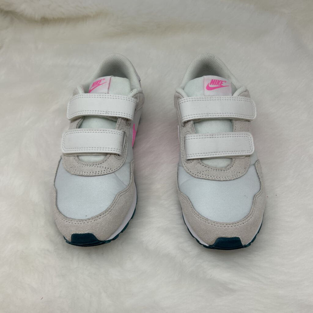 NWT MD Valiant Sneakers