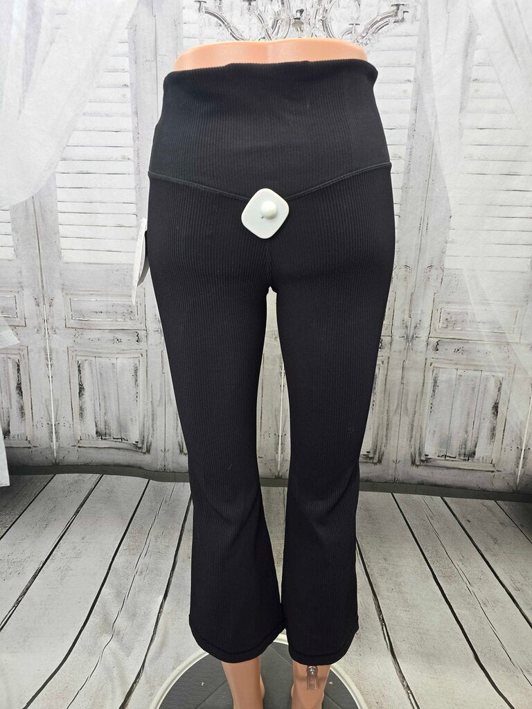 NWT Elation Rib Crop Flare