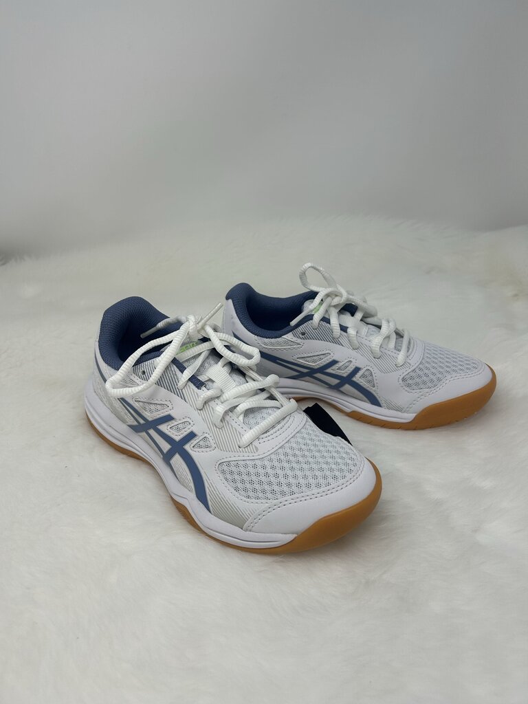 NWOT Up Court 5 Sneakers