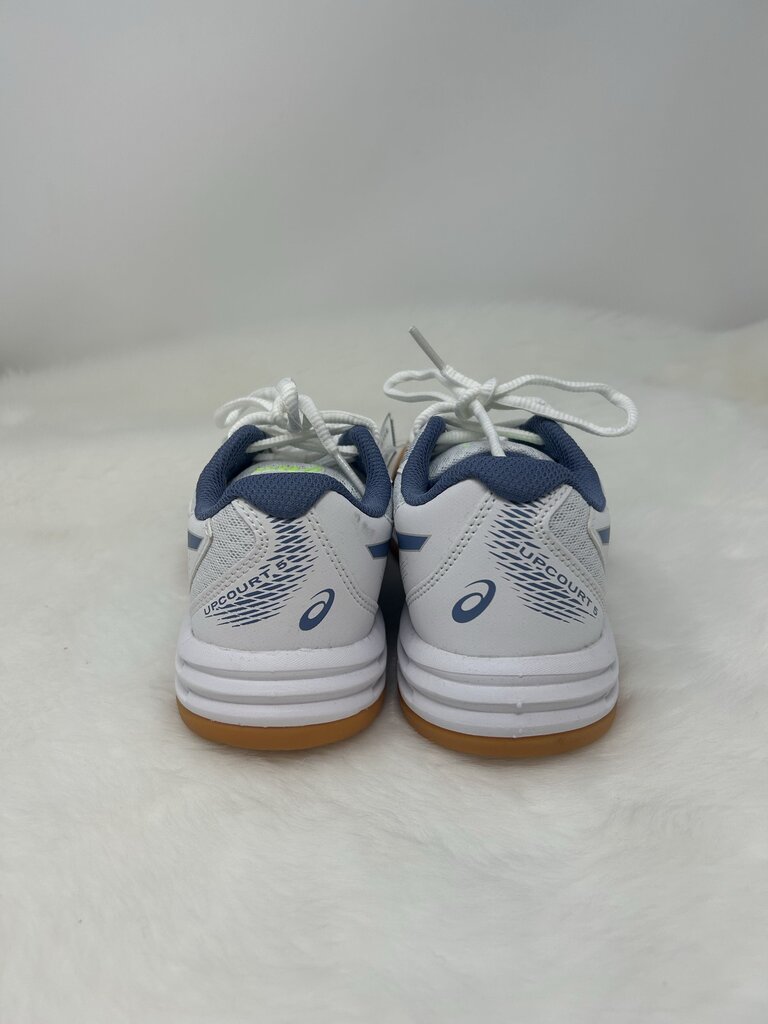 NWOT Up Court 5 Sneakers
