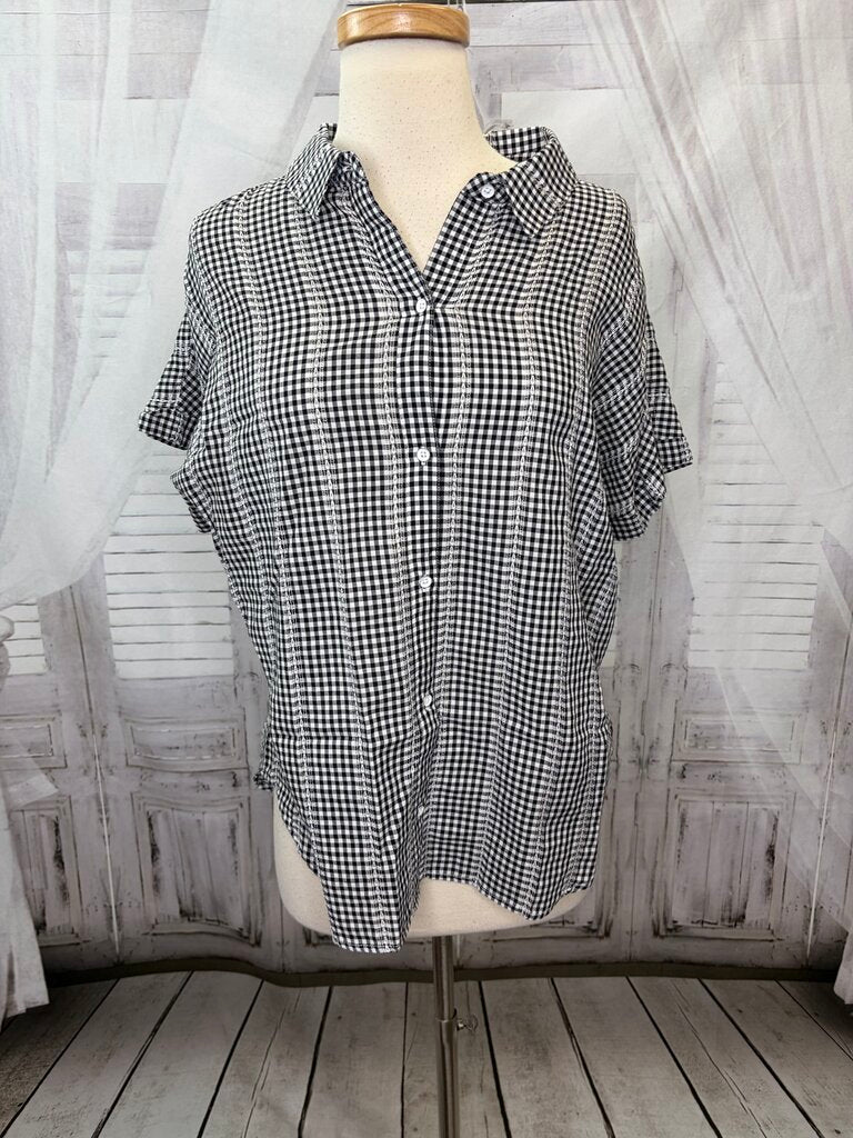 NWT Gingham Button Shirt