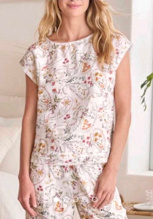 NWT 2PC Floral Linen Set