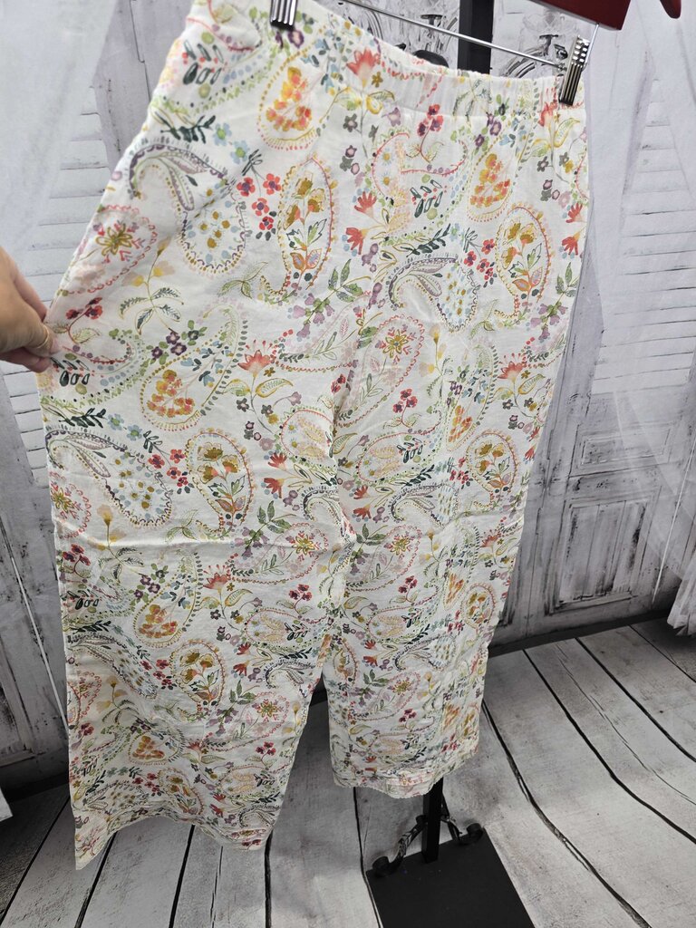 NWT 2PC Floral Linen Set