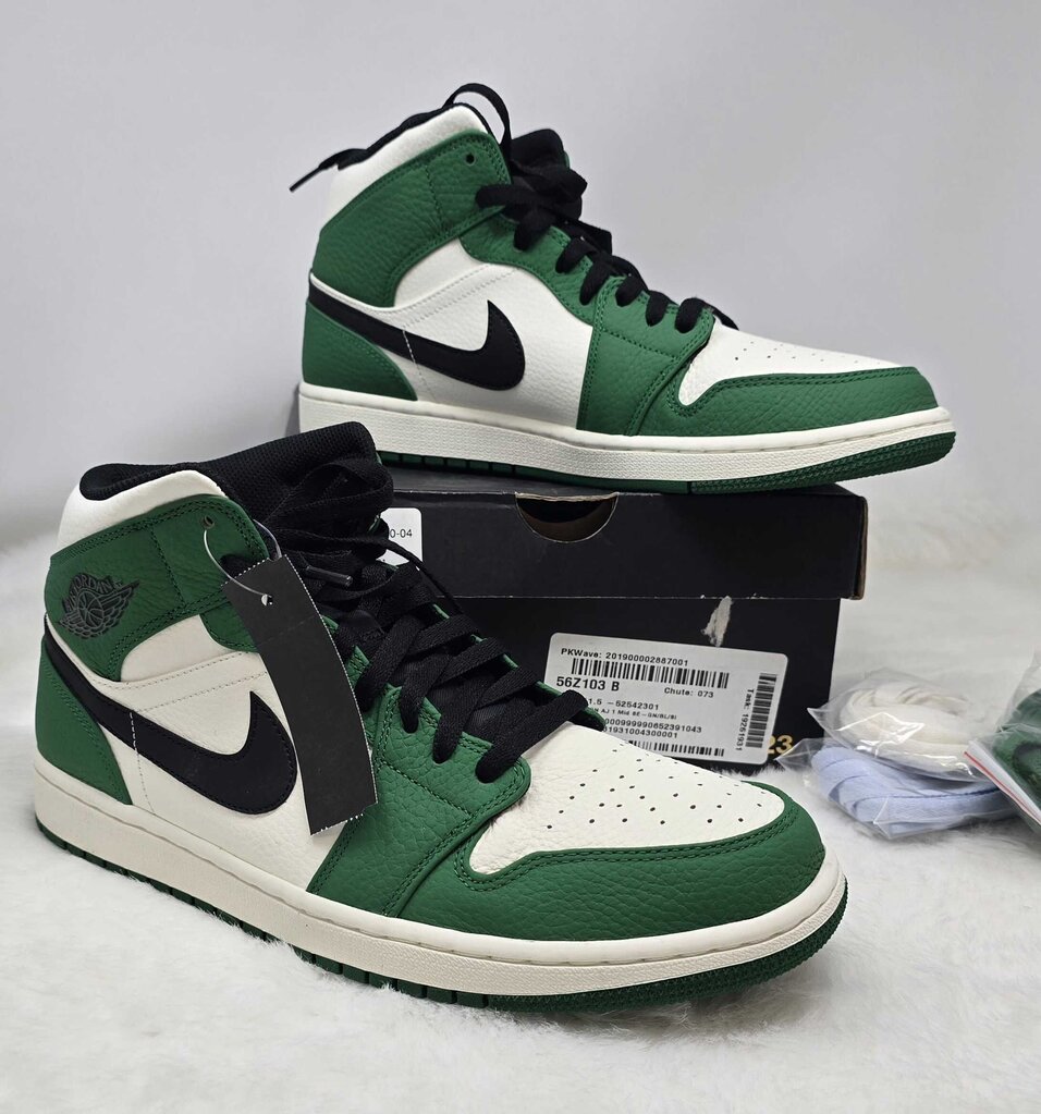 Air Jordan 1 Mid SE Sneakers MENS NIB