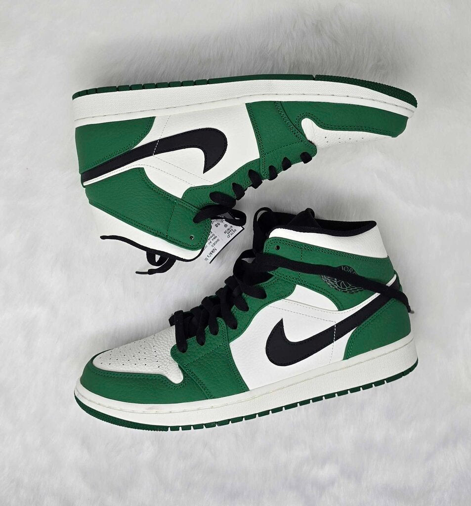 Air Jordan 1 Mid SE Sneakers MENS NIB