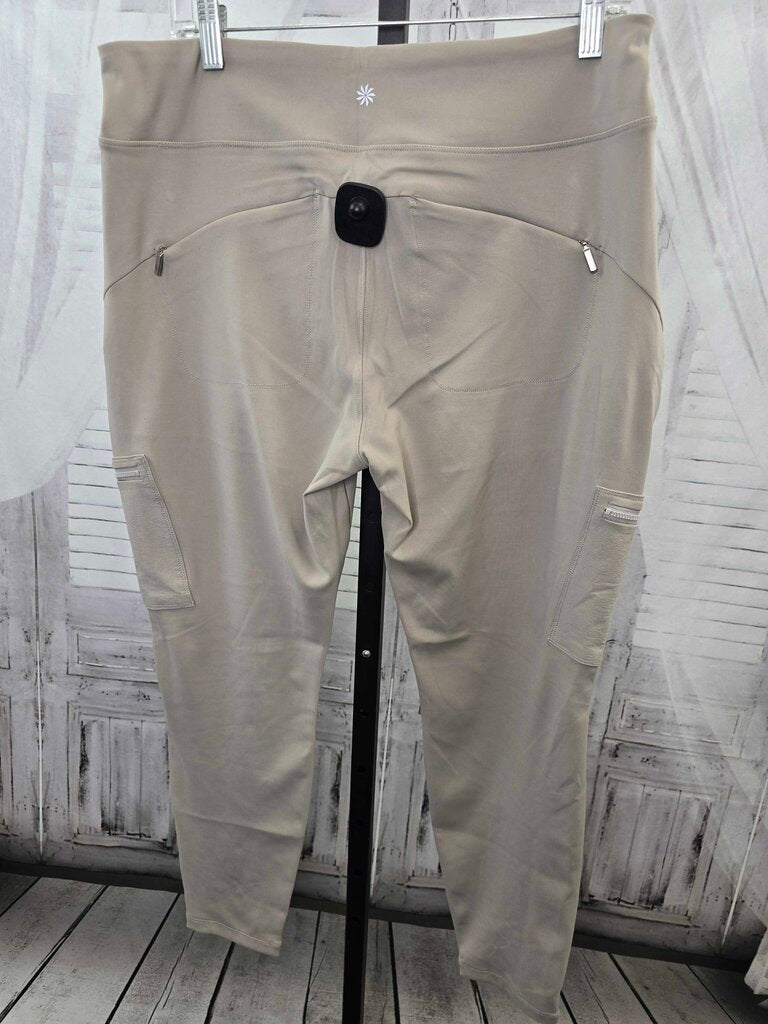 NWT Headlands Hybrid Cargo Tight Leggings