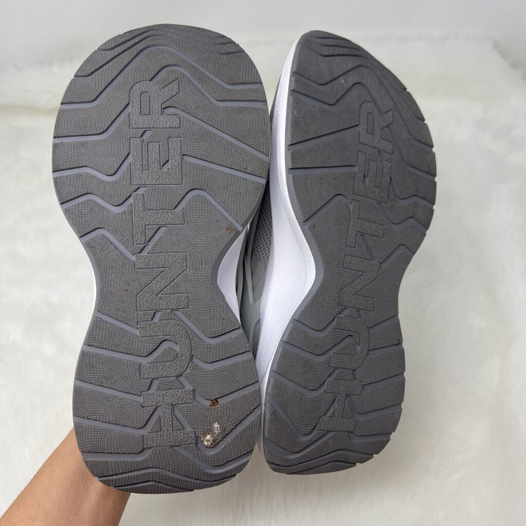 Tulip Lace Up Sneaker