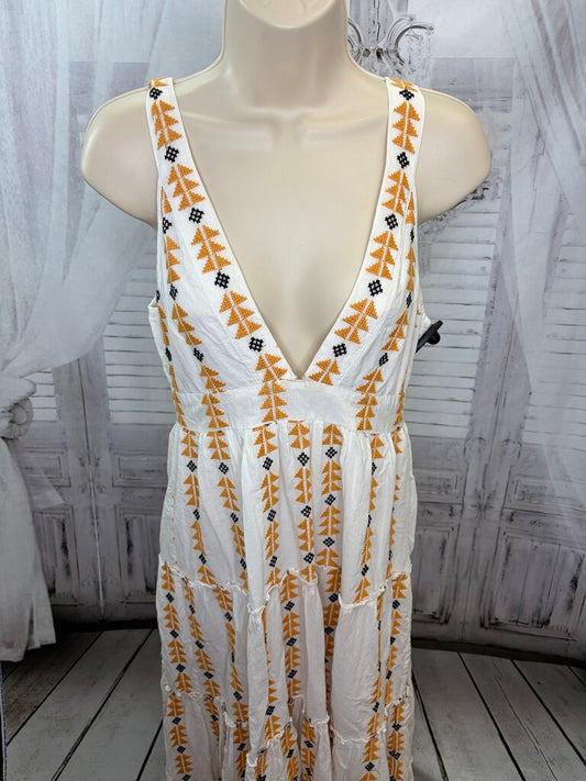 Embroidered ANTHROPOLOGIE ASIS Rip At Bust