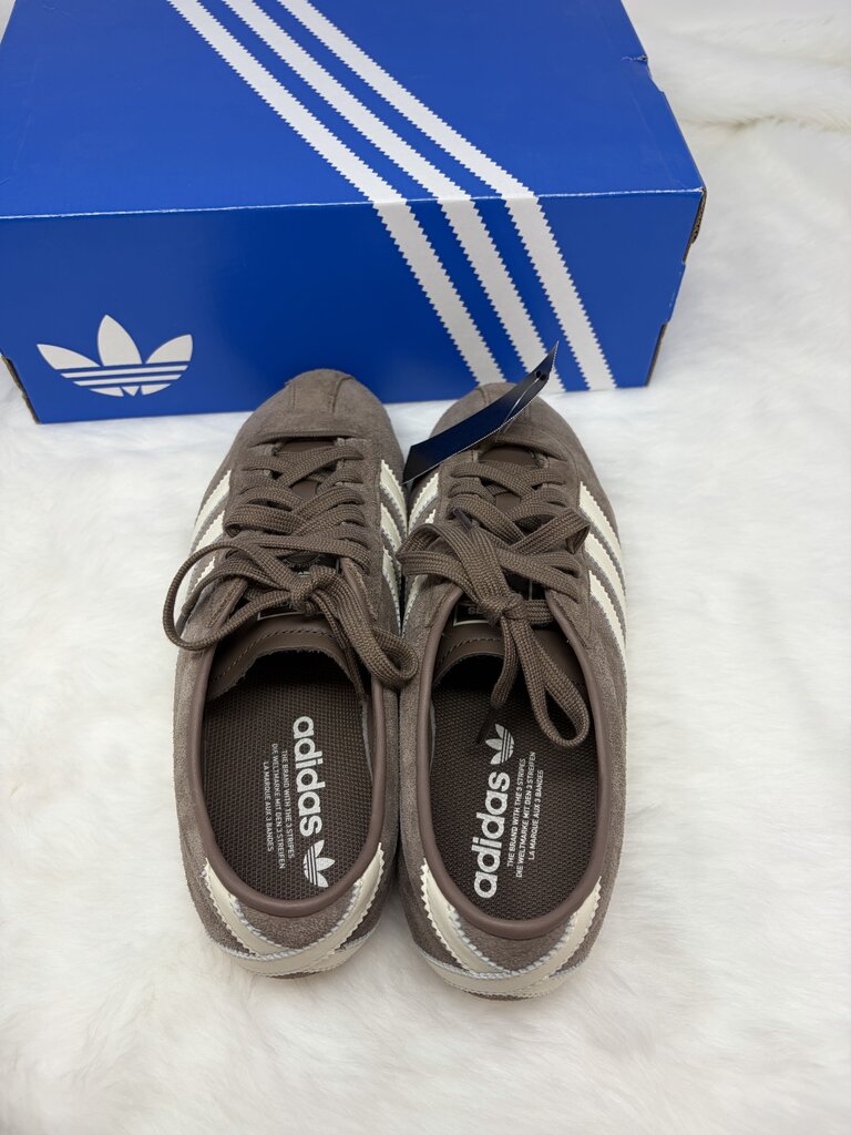 Tokyo W Sneakers