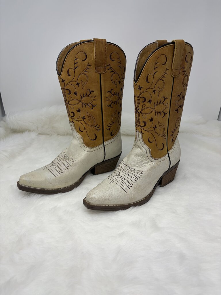 NWT Cowboy Boots