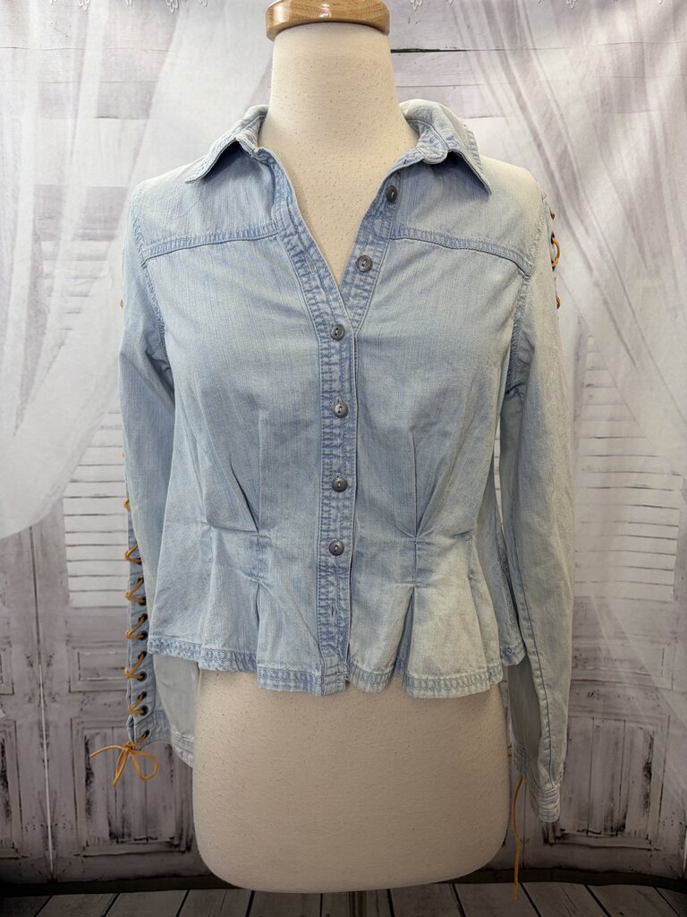 NWT Jean Button Lace Up Sleeve